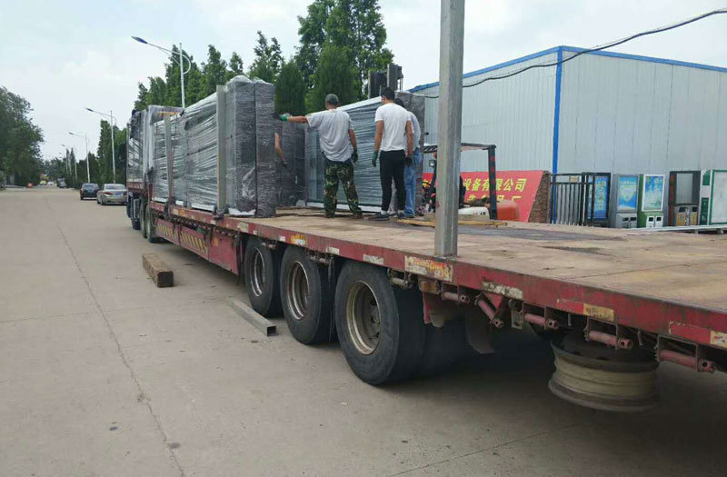 贵州太阳能滚动公交候车亭发货(图1)