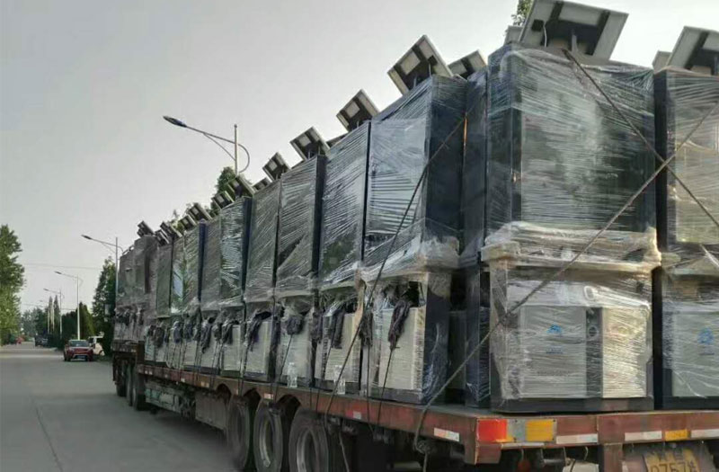 东莞太阳能垃圾箱发货图(图2)