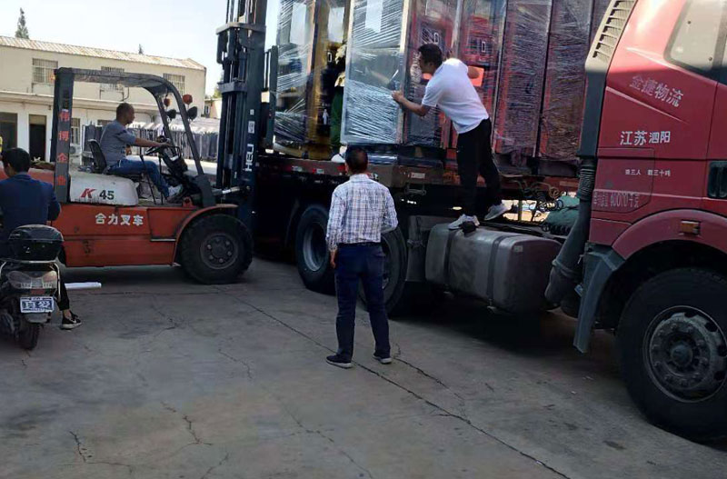 浙江太阳能型材滚动垃圾箱调试发货！(图4)