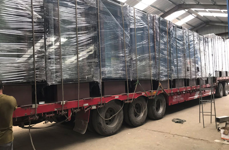 广州不锈钢指路牌灯箱发货！(图2)