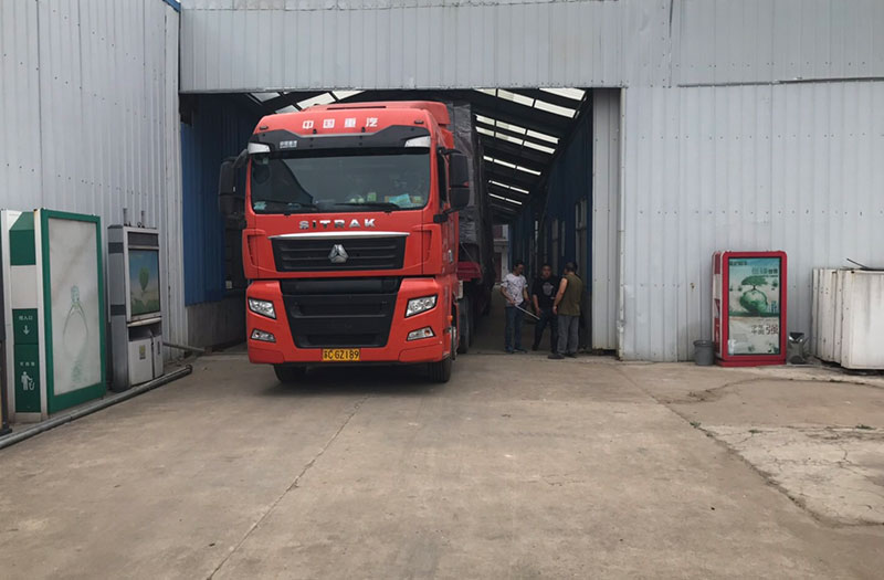 广州不锈钢指路牌灯箱发货！(图3)