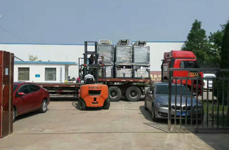 东莞太阳能垃圾箱发货图